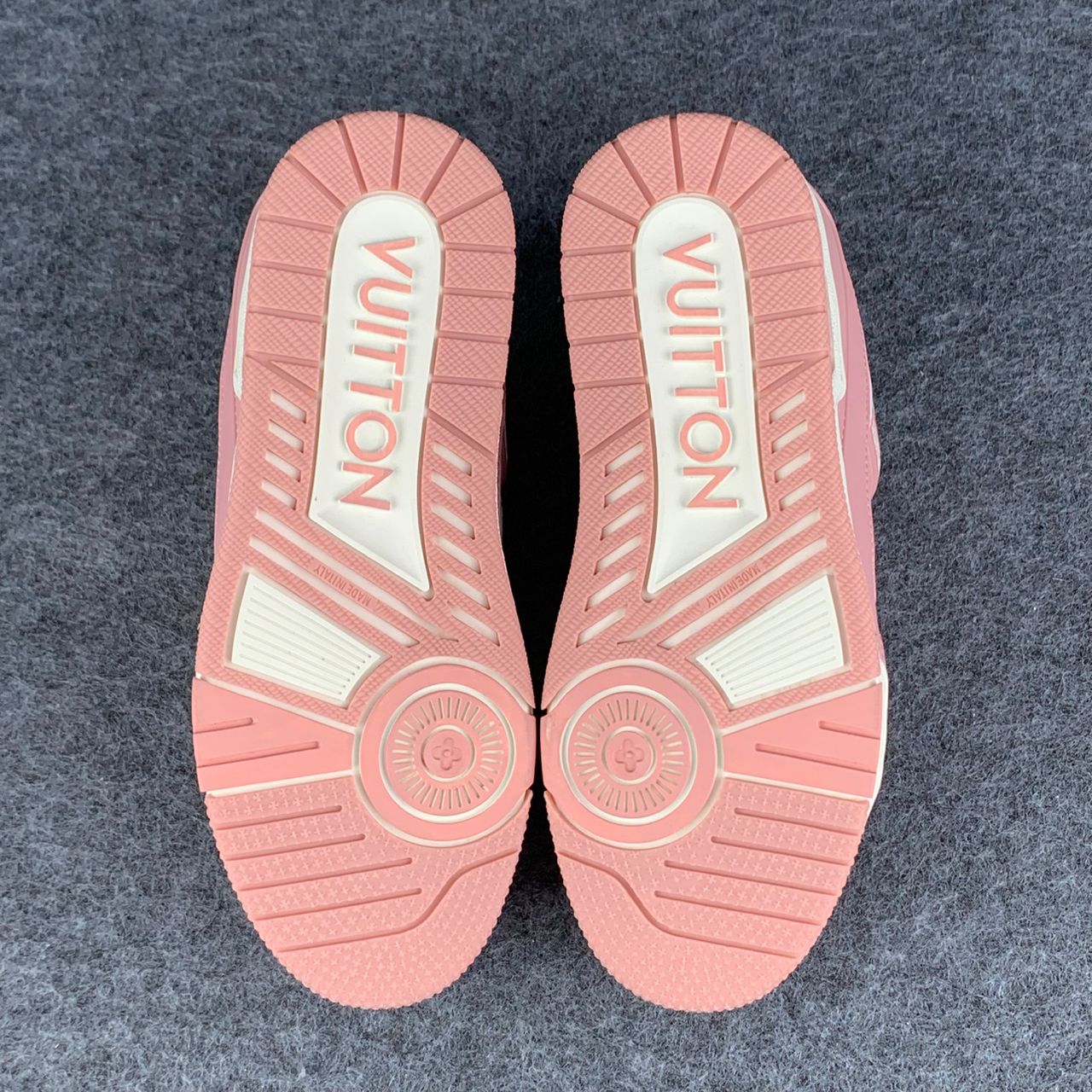 WMNS LV Trainer ‘Rose’  (B-Grade Version)
