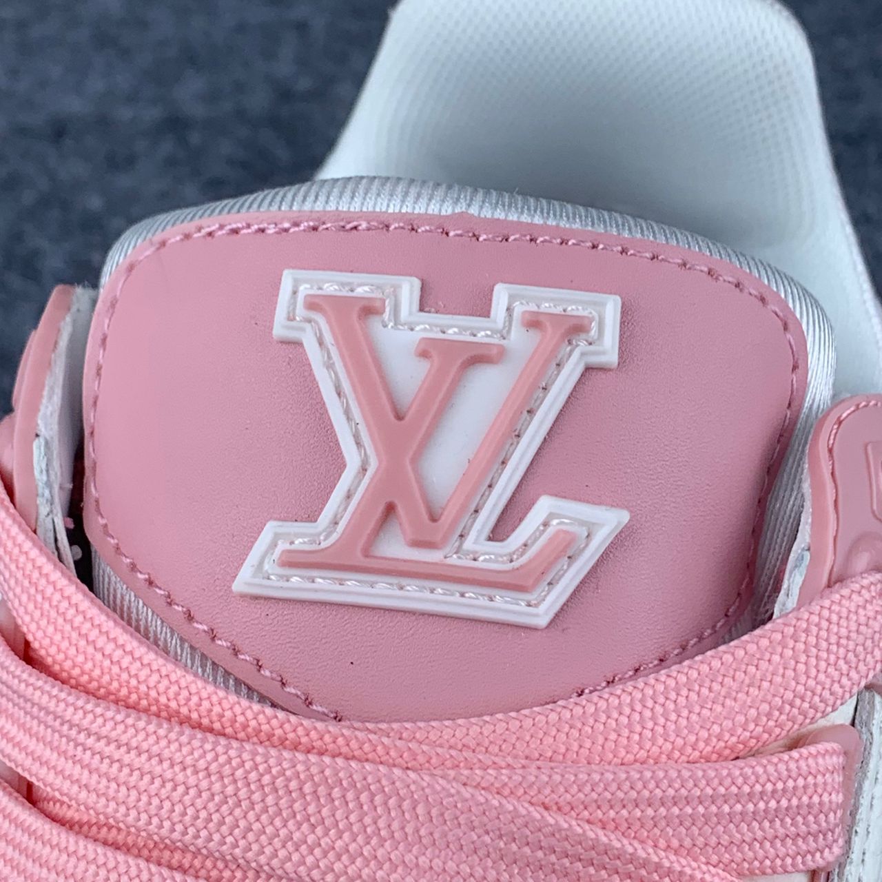 WMNS LV Trainer ‘Rose’  (B-Grade Version)