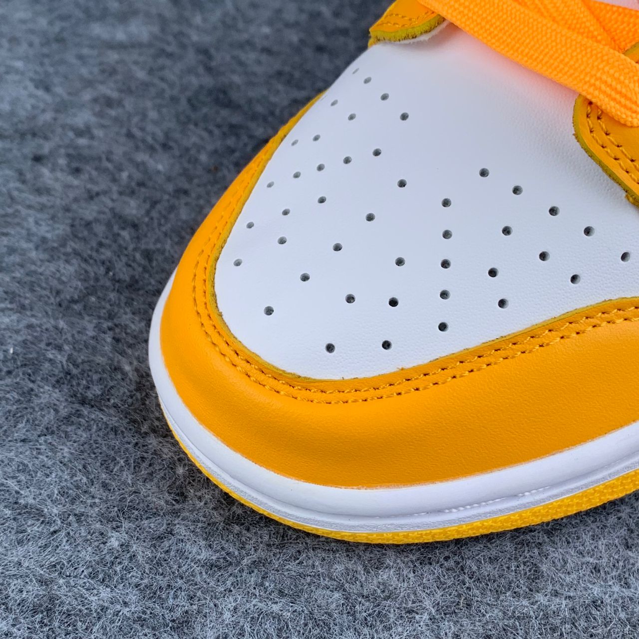 Wmns Dunk Low 'Laser Orange'