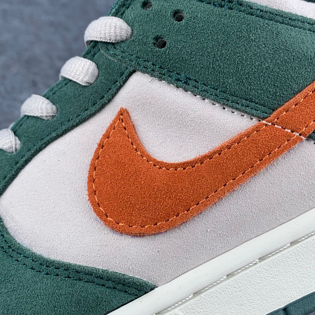 Dunk Low Pro SB 'Eire'