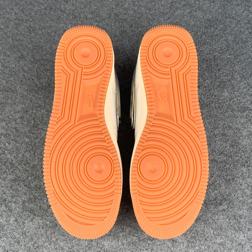 Travis Scott x Air Force 1 'Sail'
