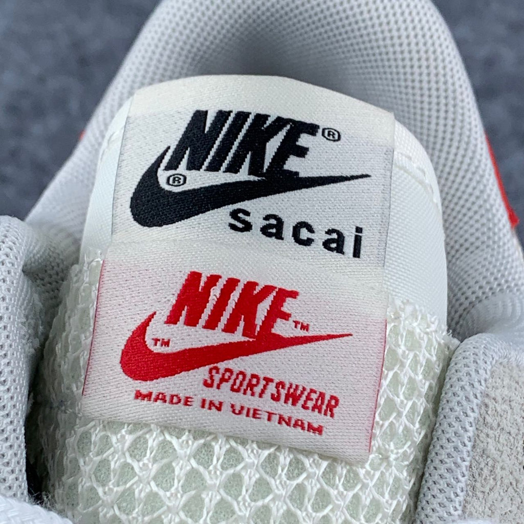 Sacai x VaporWaffle Sail 'Sport Fuchsia'