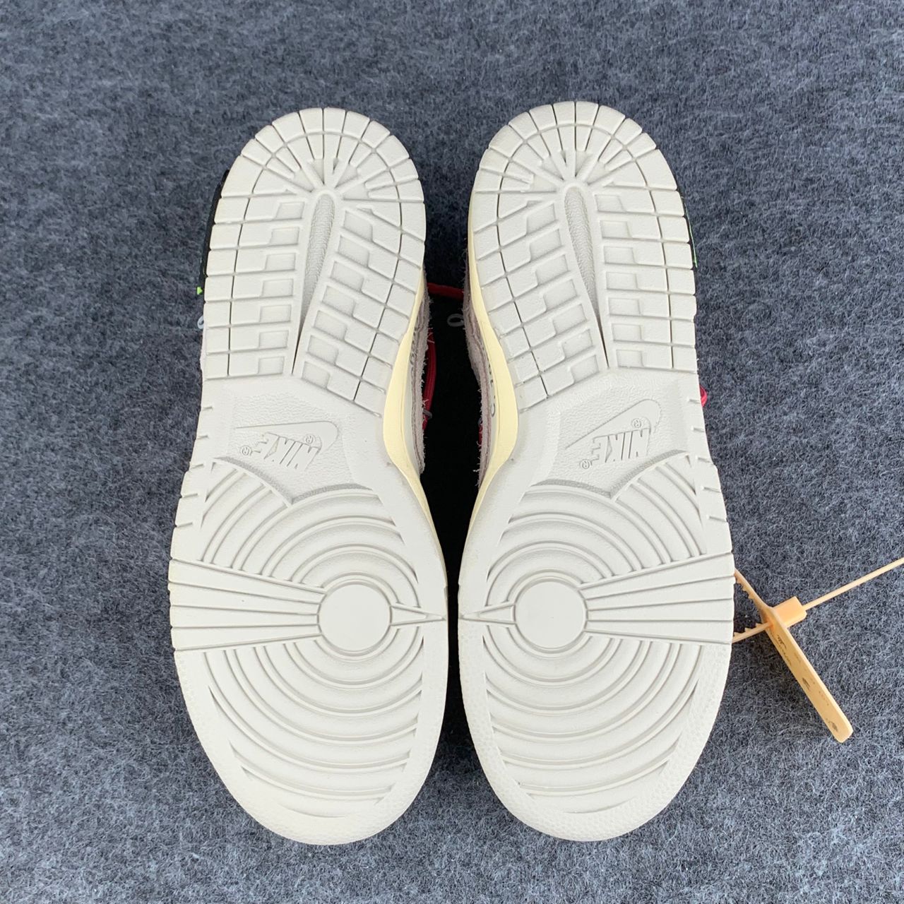 Off-White x Dunk Low 'Lot 17 of 50'