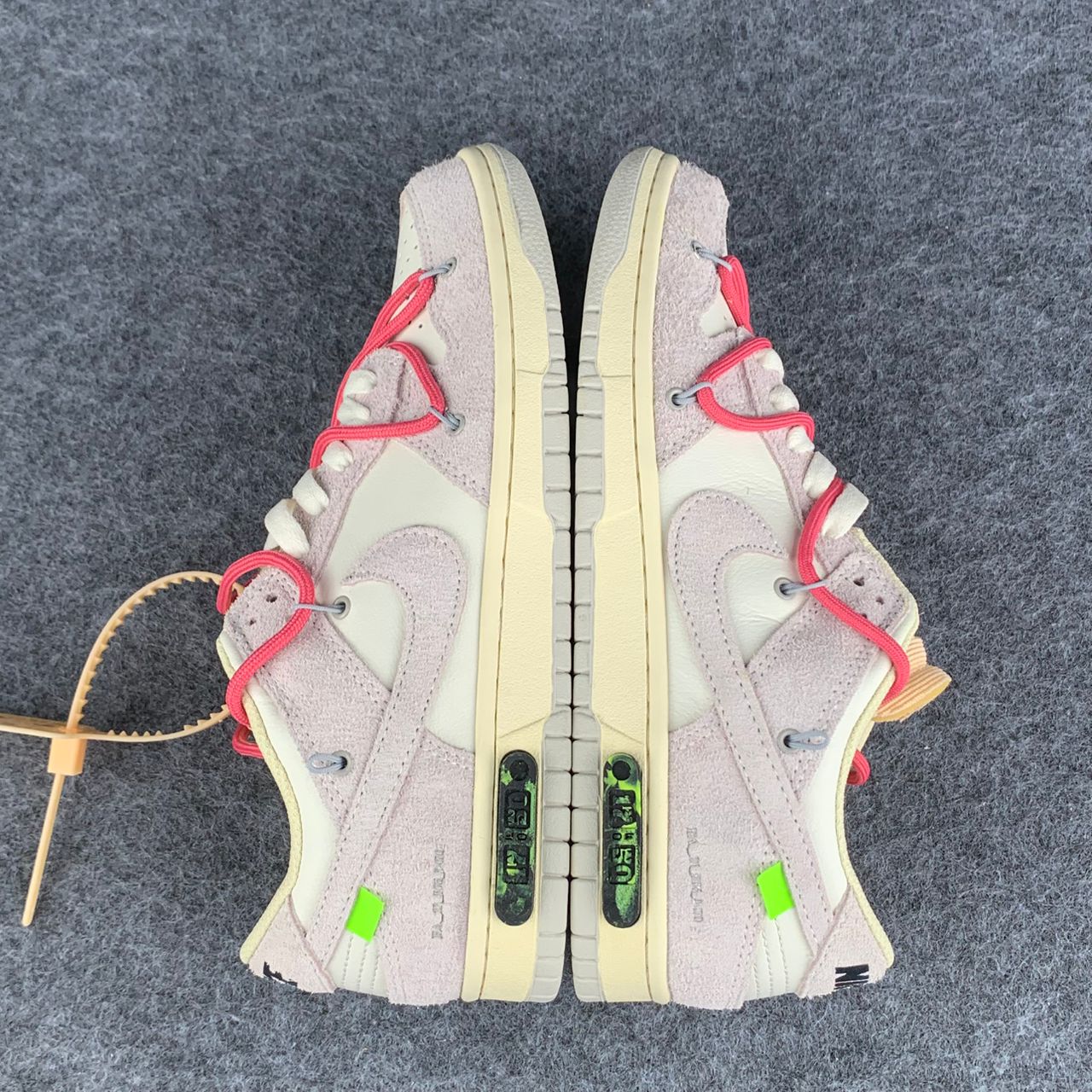 Off-White x Dunk Low 'Lot 17 of 50'