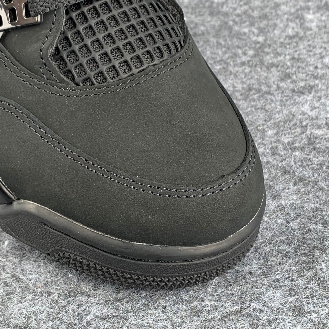 Air Jordan 4 Retro 'Black Cat' 2025