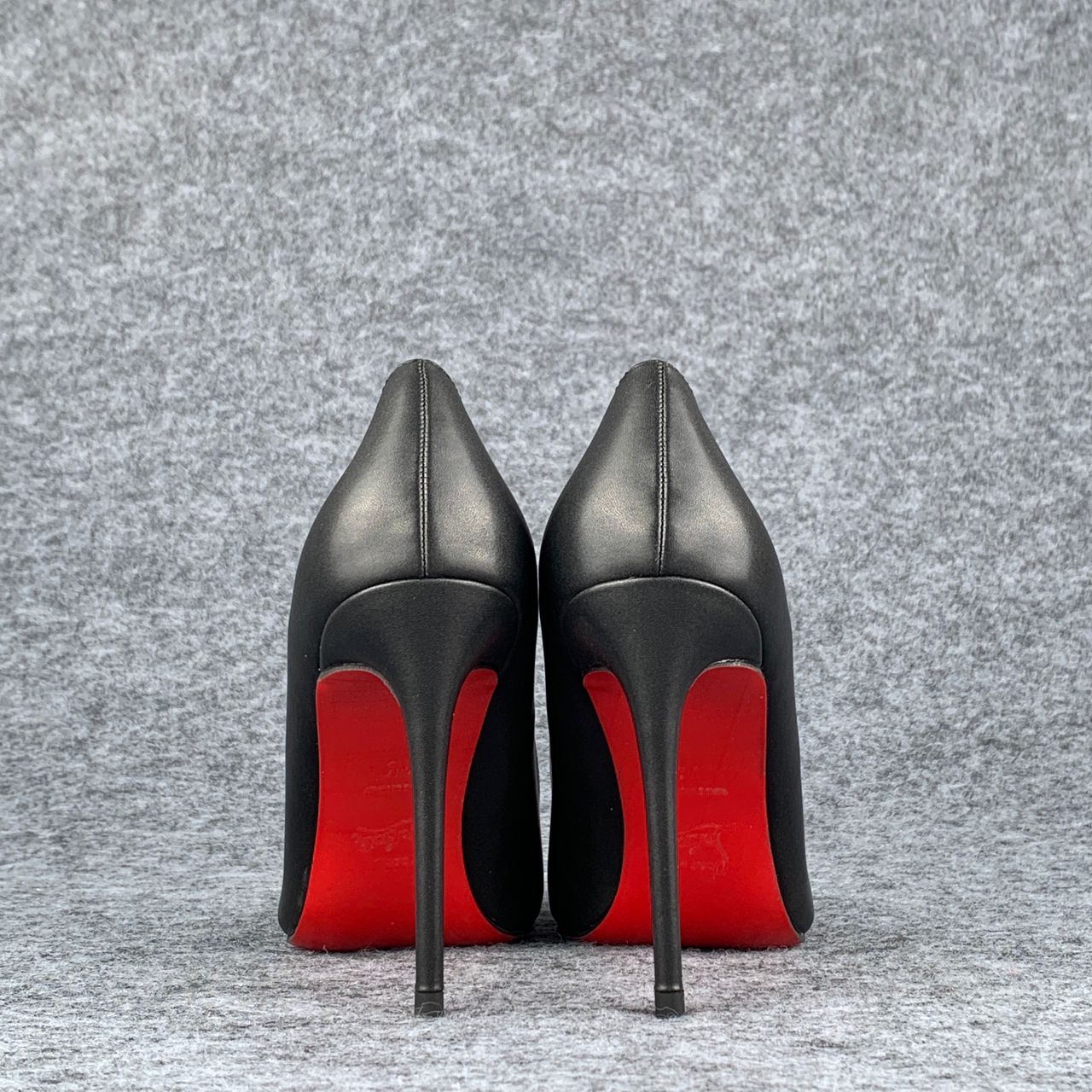 Christian Louboutin Kate Pump 'Matte Black' (We recommend 1 size up from your usual size)