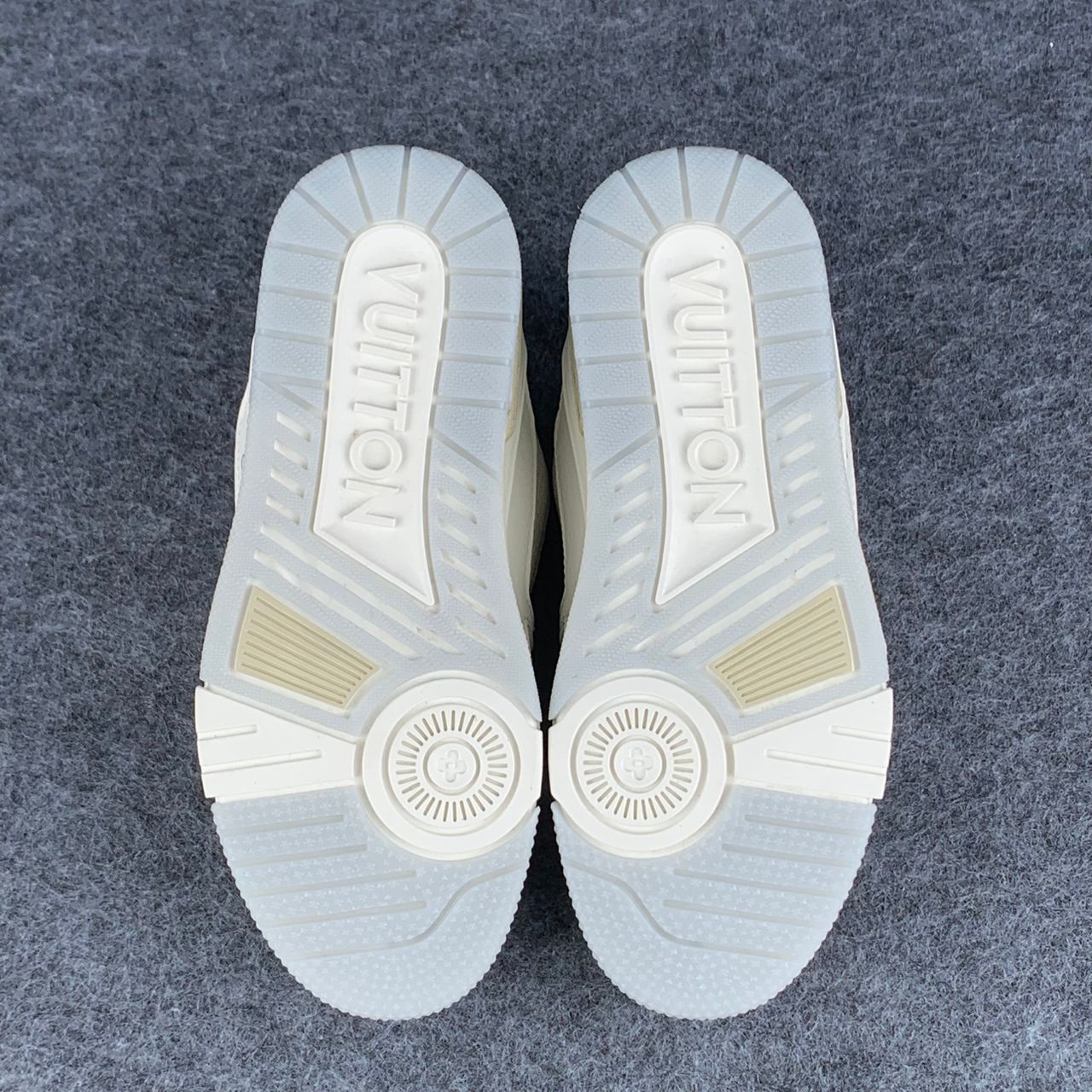 LV Trainer 'Cream White' (B-Grade Version)