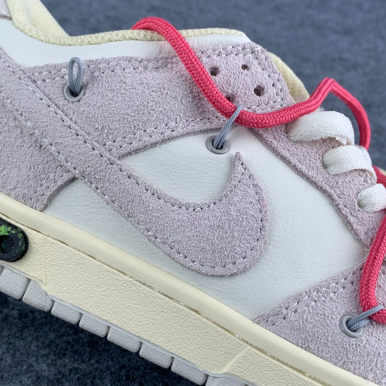 Off-White x Dunk Low 'Lot 17 of 50'
