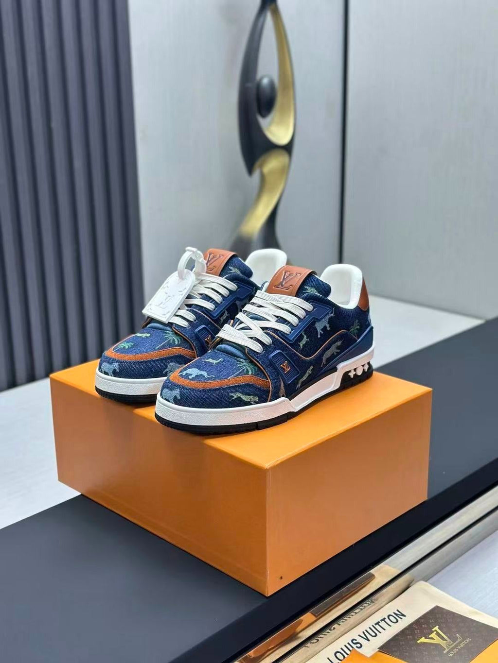 LV x The Darjeeling Limited LV Trainer