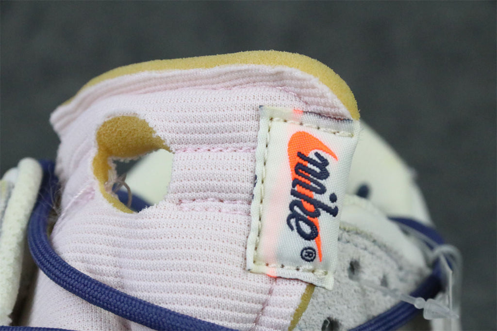 Off-White x Dunk Low 'Lot 18 of 50'